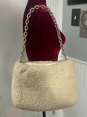 H & M Cream Sherpa Shoulder Bag with Gold Chain Handle